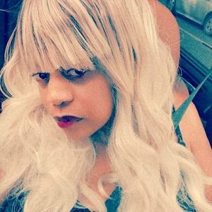 Meet your Posher, Glennise